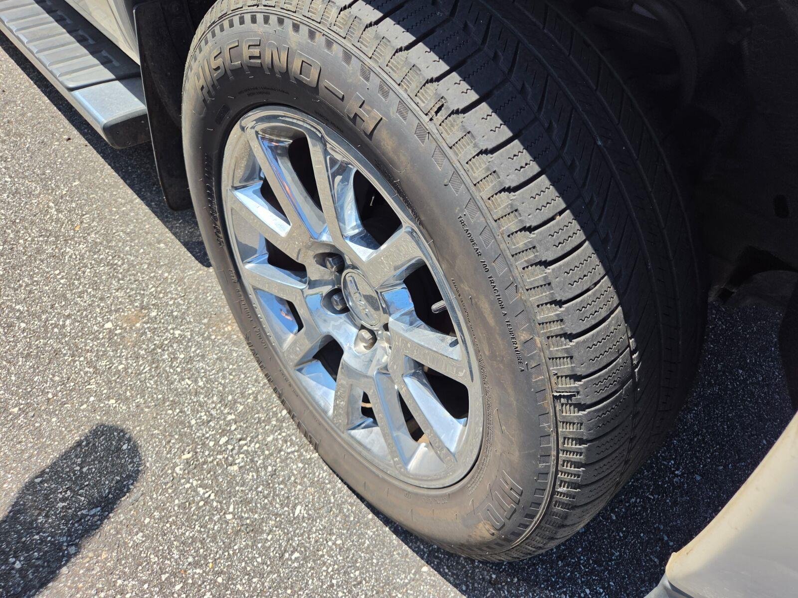 Used 2015 WHITE DIAMOND TRICOAT GMC Denali image 4