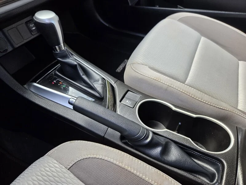 Used 2018 Slate Metallic TOYOTA LE image 25