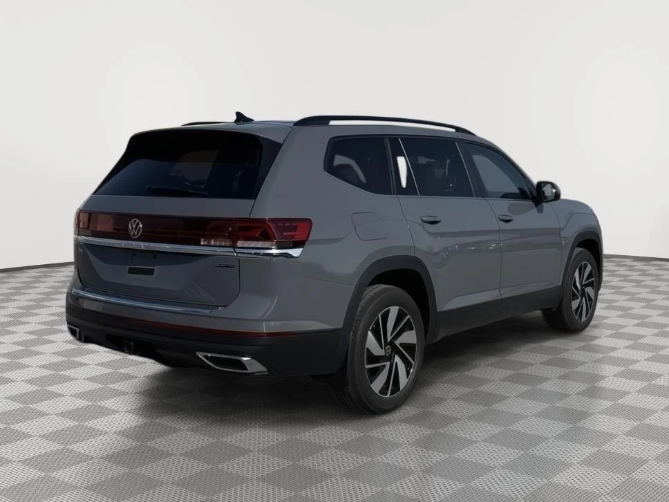 2026 Volkswagen Atlas SE w/Tech - Photo 3