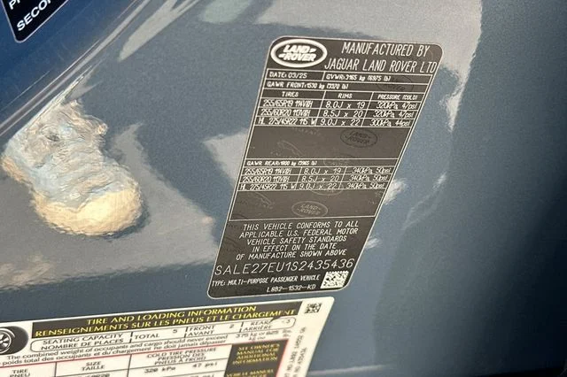 Certified Used 2025 Blue Land Rover X-Dynamic SE image 28