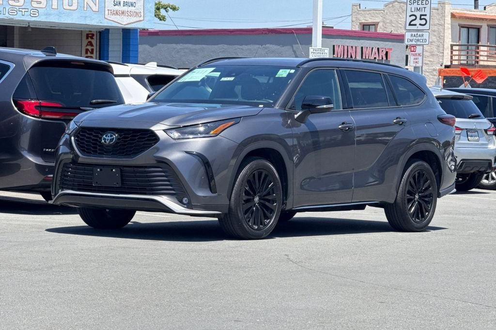 Used 2025 Gray Toyota XSE image 8