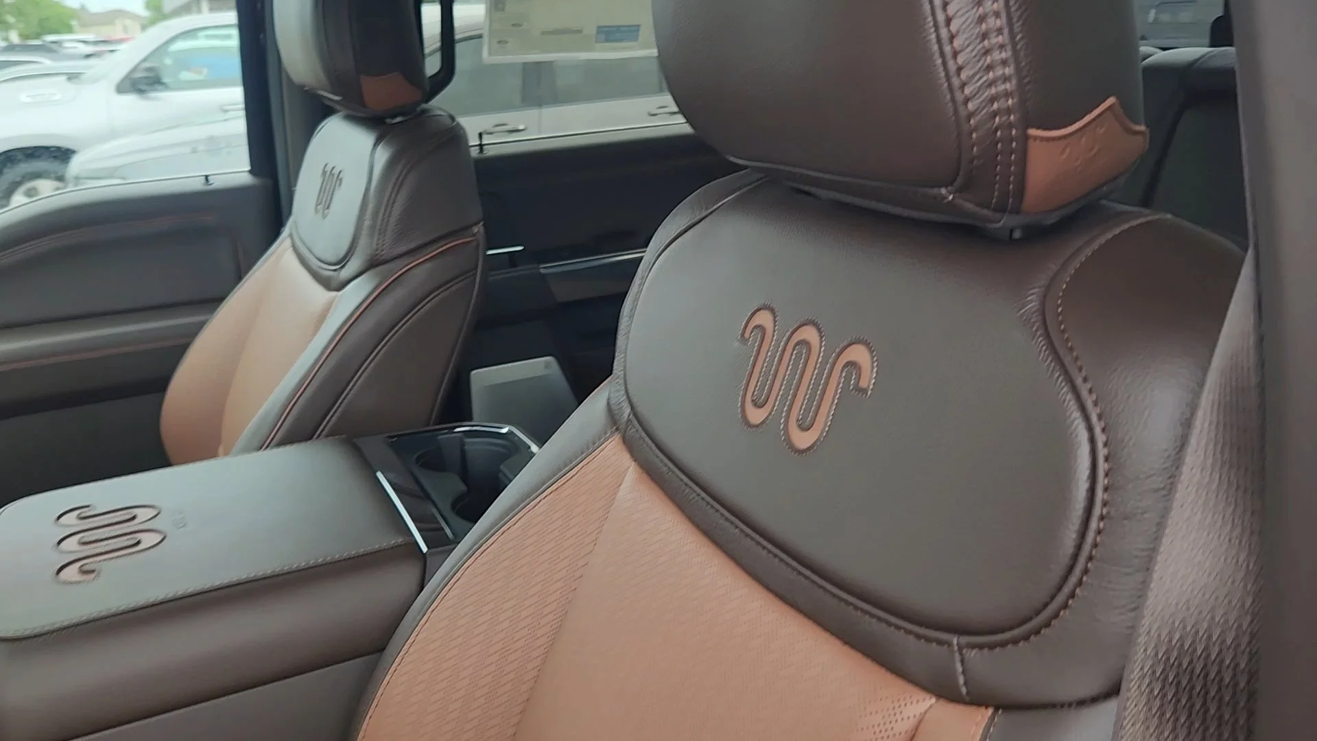New 2026 Agate Black Metallic Ford King Ranch image 16