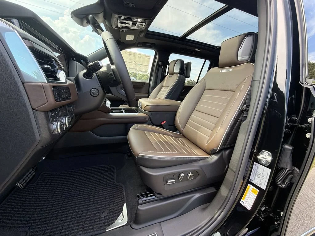 2026 GMC Yukon XL Denali Ultimate - Photo 11