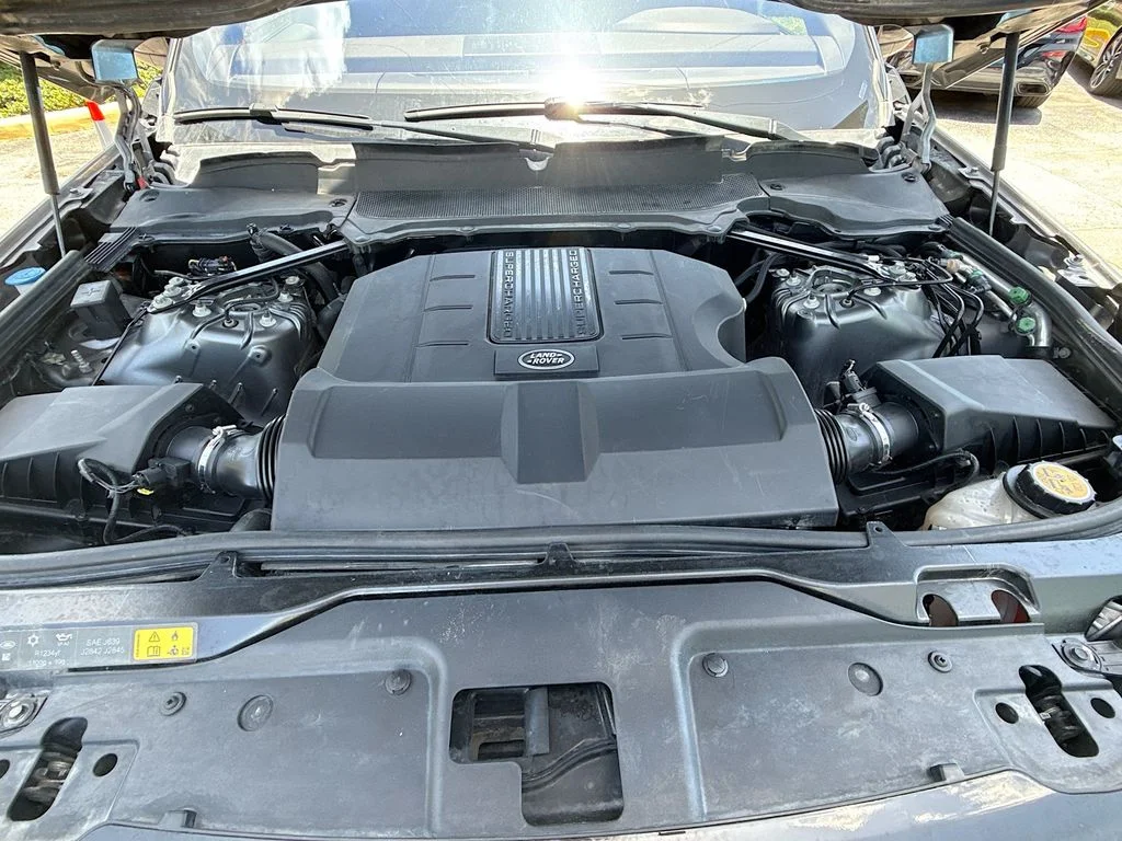 Used 2019 Gray Land Rover HSE image 34
