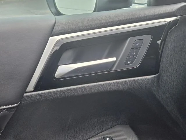 2025 Mitsubishi Outlander Plug-in Hybrid SEL - Photo 22