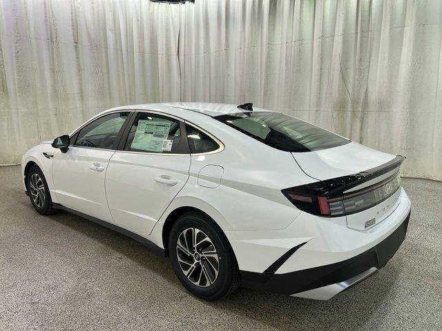 New 2026 Serenity White Hyundai Blue image 9