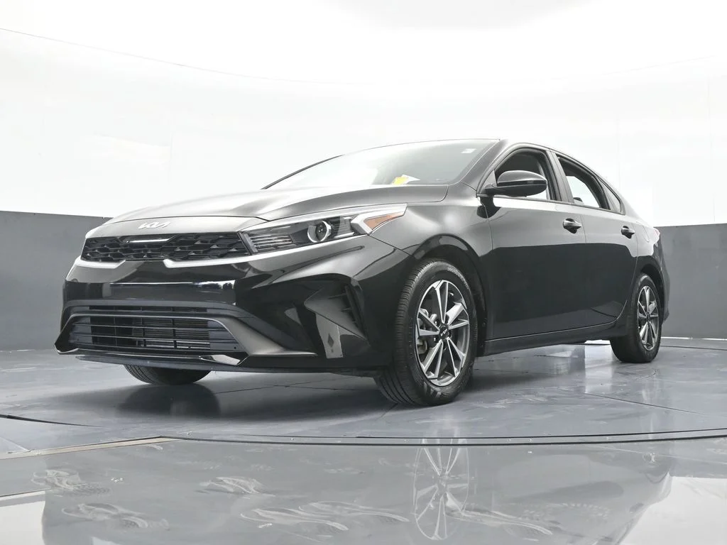 Used 2023 Aurora Black Pearl Kia LXS image 50
