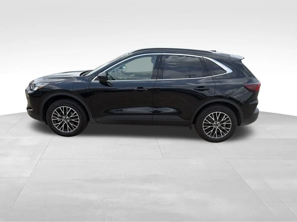 Used 2025 Black Ford Base image 5