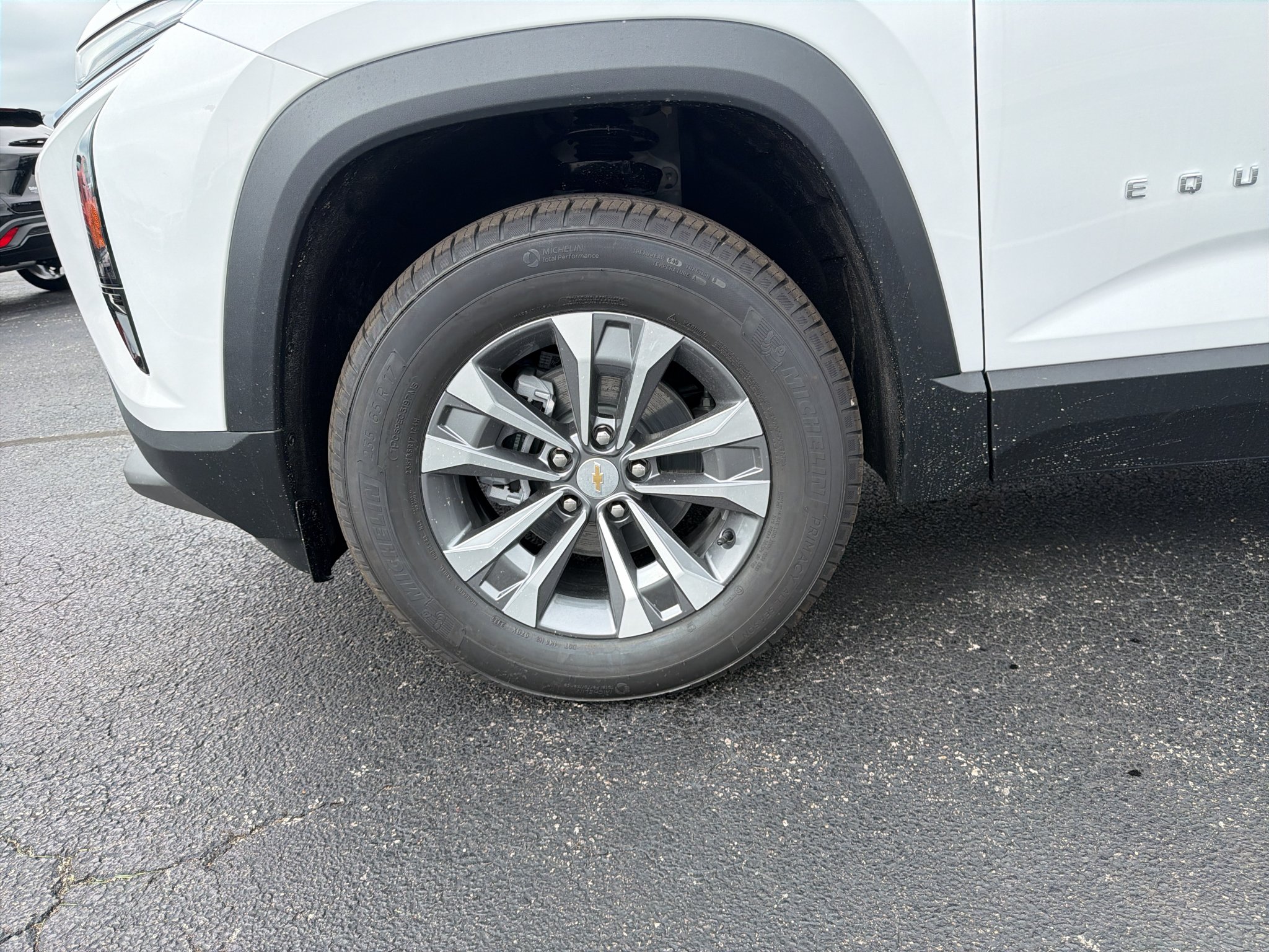 2027 Chevrolet Equinox LT - Photo 31