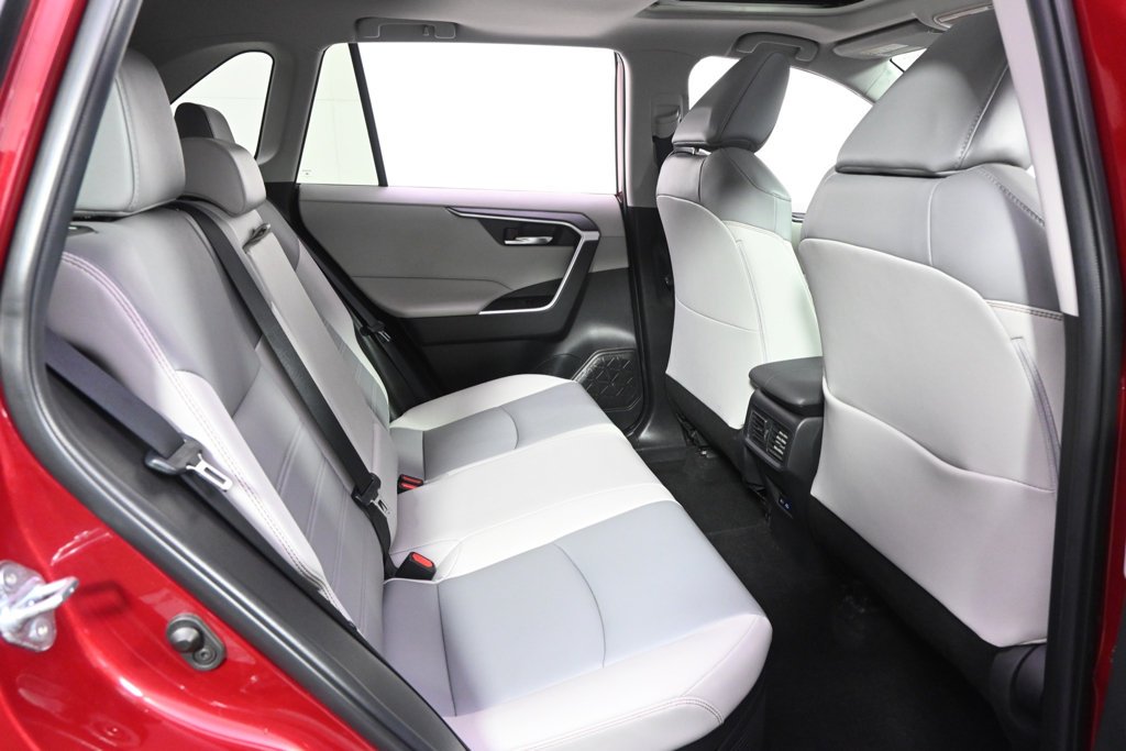 Used 2022 Pearl Toyota XLE Premium image 18