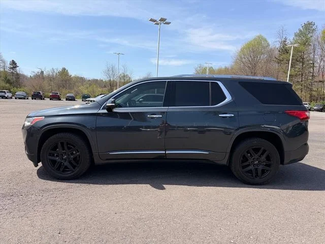 Used 2020 Gray Chevrolet Premier image 3