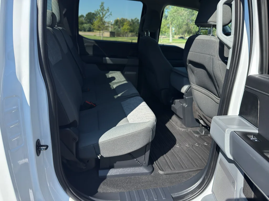 Used 2023 Oxford White Ford XLT image 14