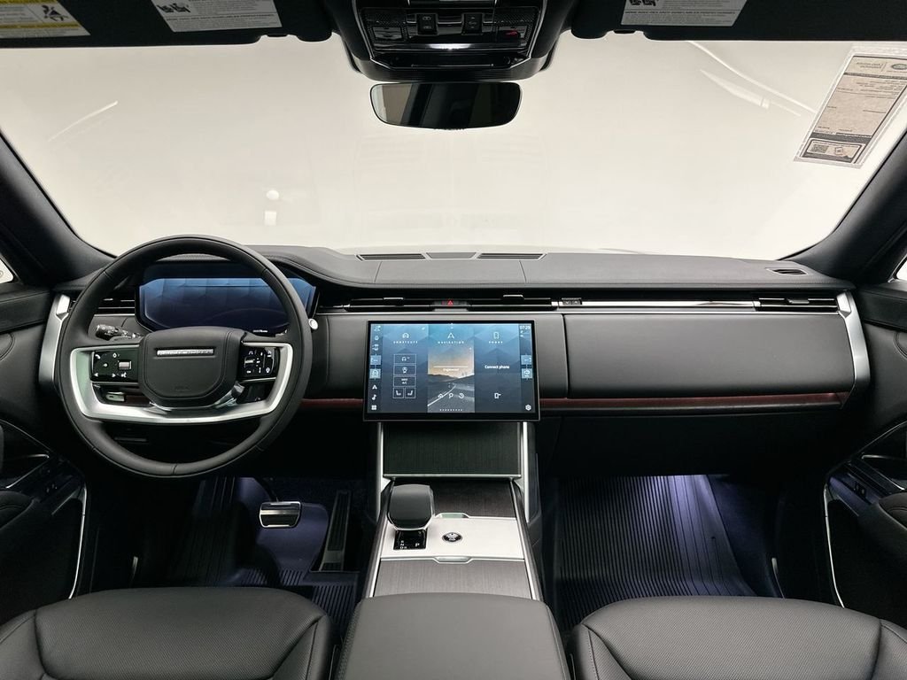 New 2026 Carpathian Gray Premium Metallic Land Rover SE image 8