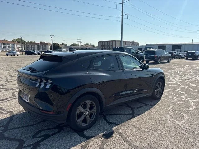 Used 2021 Shadow Black Ford Select image 4