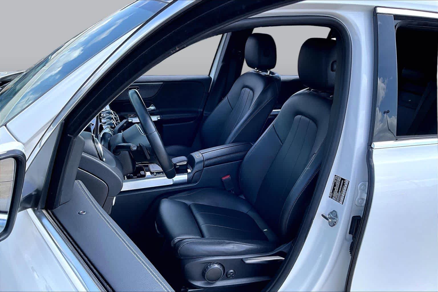 Pre-Owned 2022 Mercedes-Benz GLB 250
