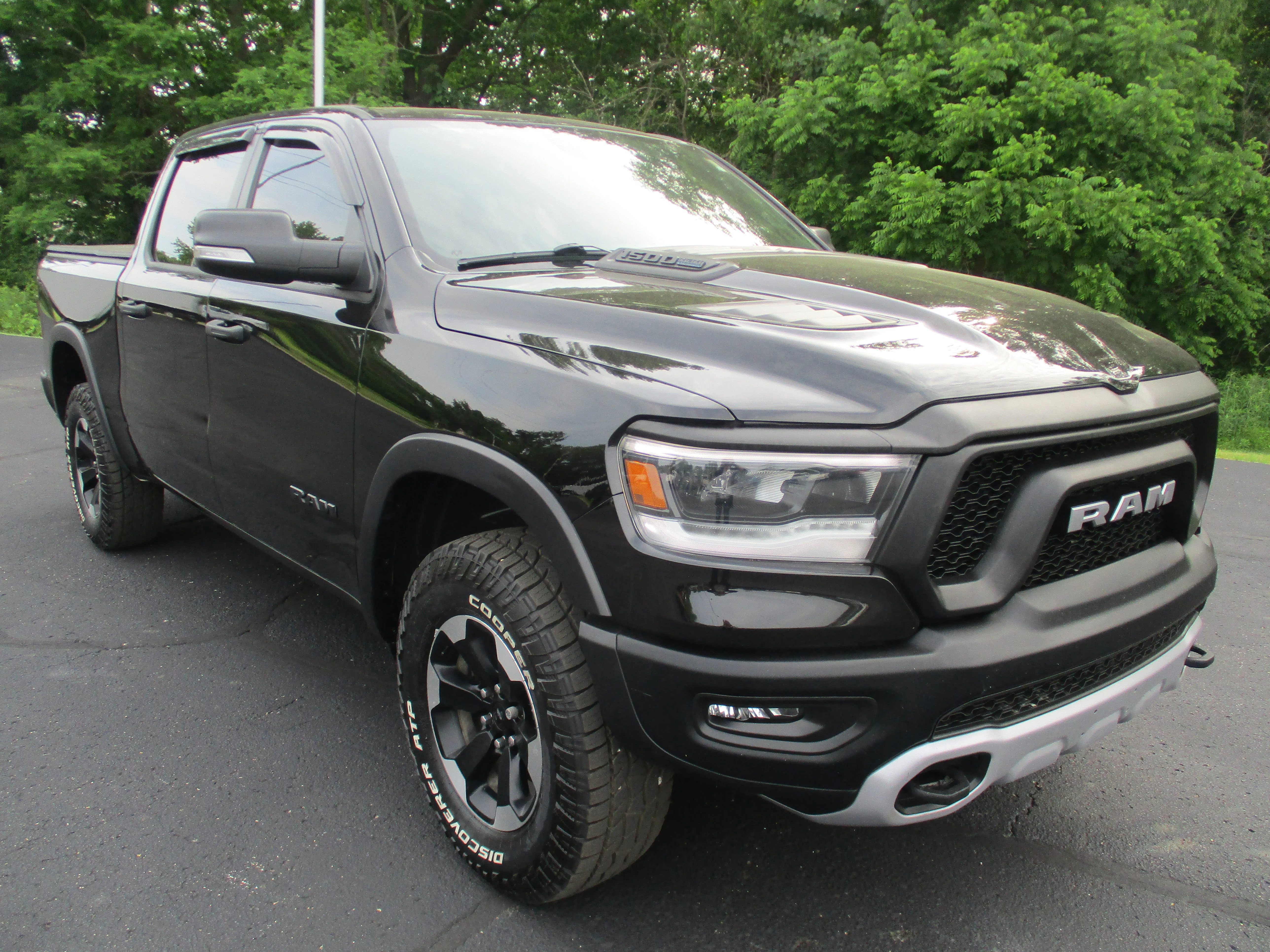 Used 2022 Diamond Black Crystal Pearlcoat Ram Rebel image 3