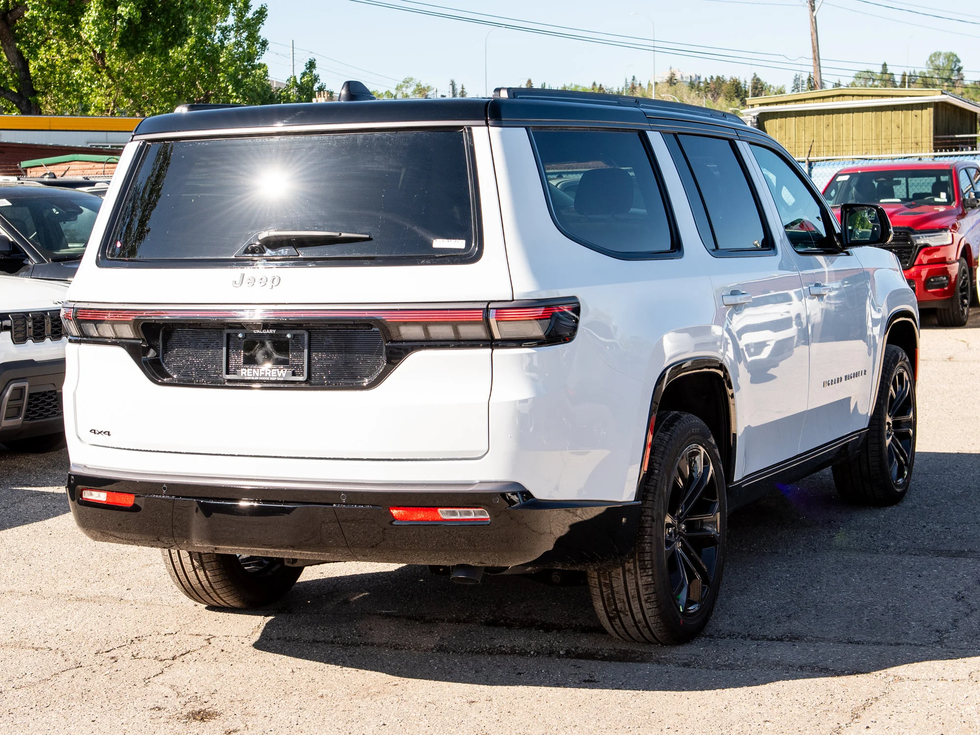 New 2026 White Jeep Summit Obsidian* image 6