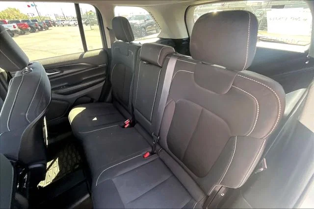 Used 2023 Silver Jeep Laredo image 28