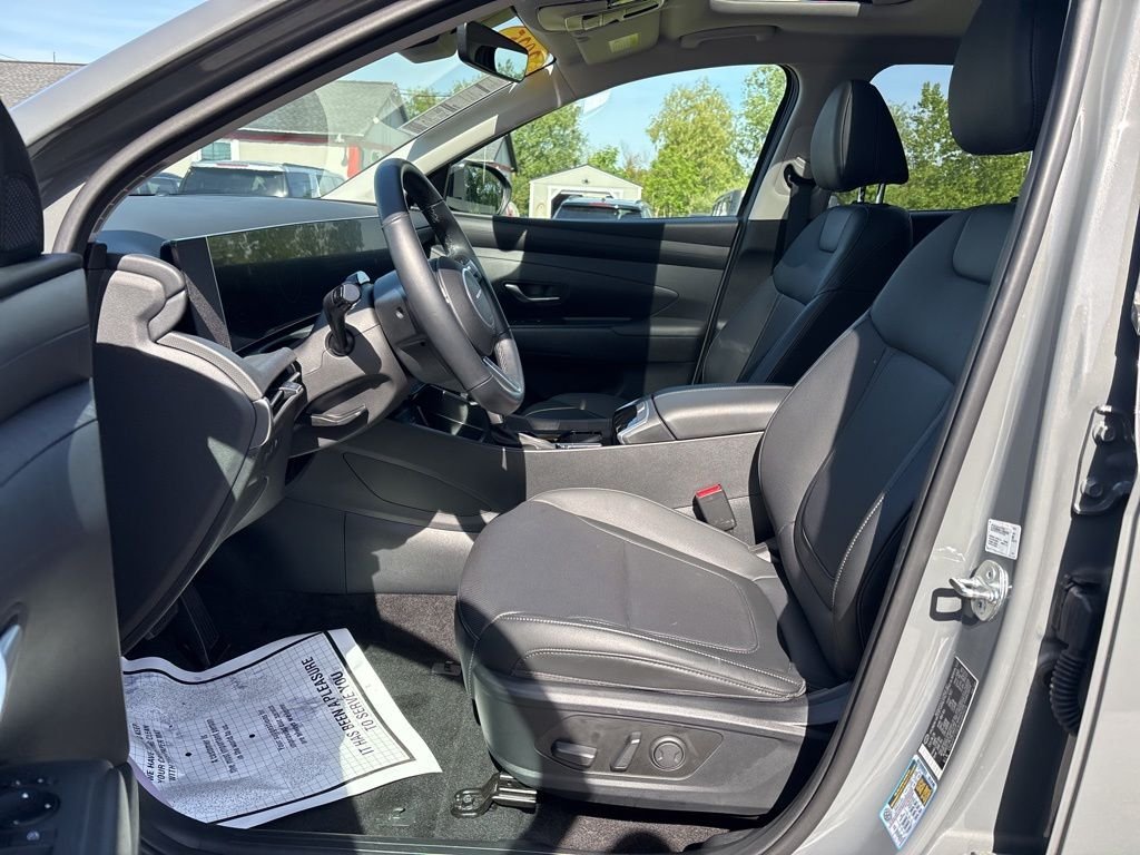 Certified Used 2025 Gray Hyundai SEL Convenience image 11