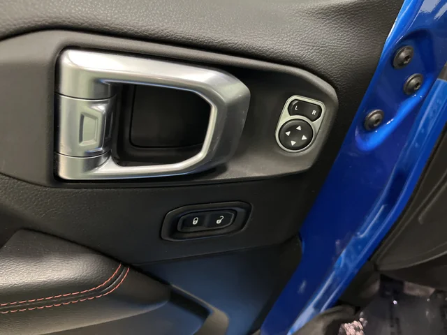 Used 2022 Blue Pearl Jeep Unlimited Rubicon image 27