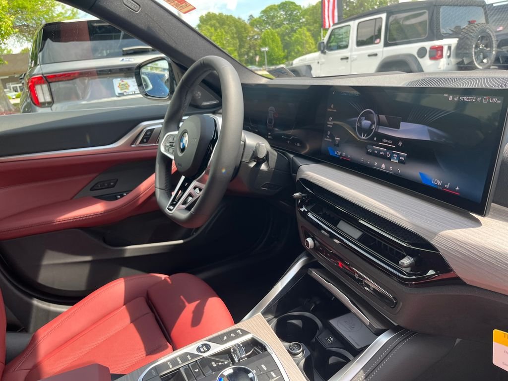 Used 2026 Gray BMW xDrive40 image 31