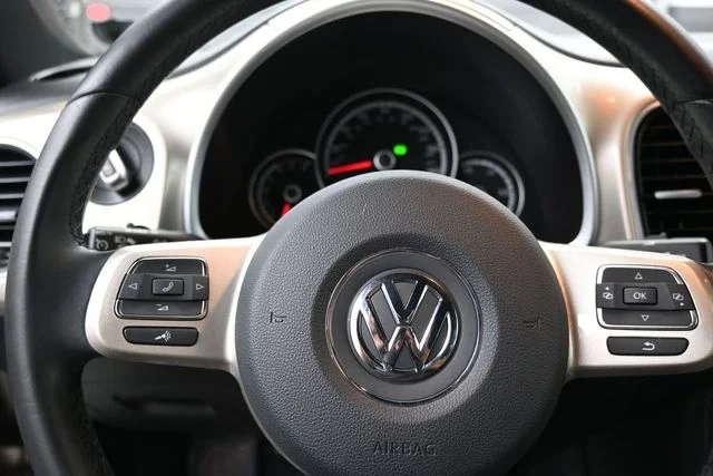 Used 2013 Silver Volkswagen 2.5L image 13