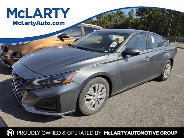 Used 2023 Gray Nissan 2.5 S image 1