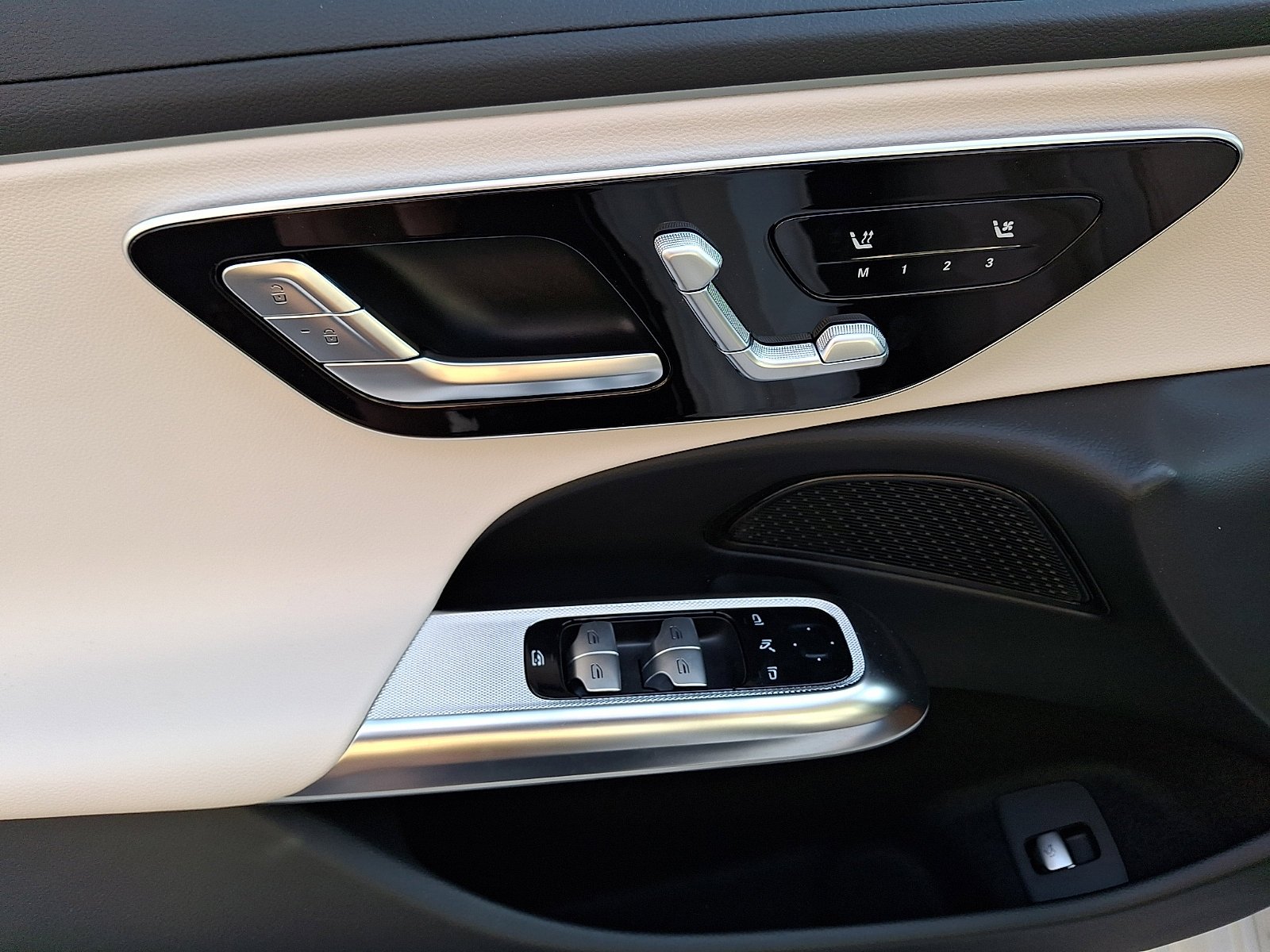 New 2026 Polar White Mercedes-Benz E 350 image 33