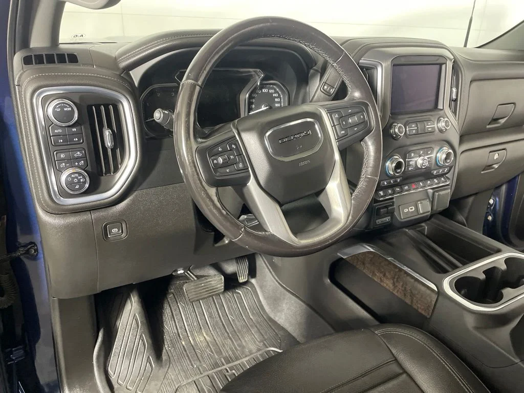Used 2022 Blue GMC Denali image 9