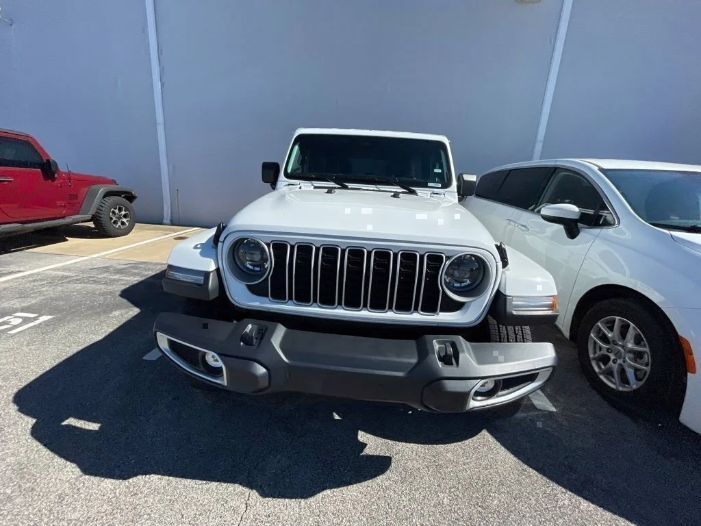 Used 2025 White Jeep Sahara image 3
