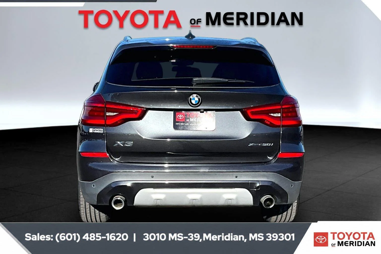 Used 2020 Dark Graphite Metallic BMW xDrive30i image 4