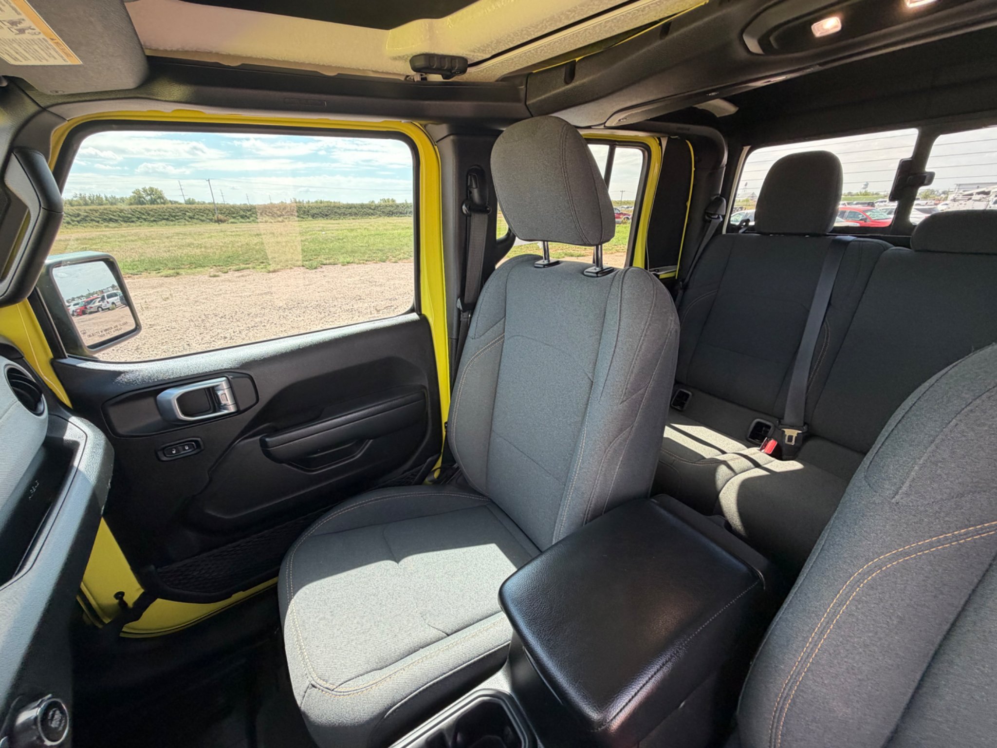 Used 2024 High Velocity Clearcoat Jeep Sport S image 12