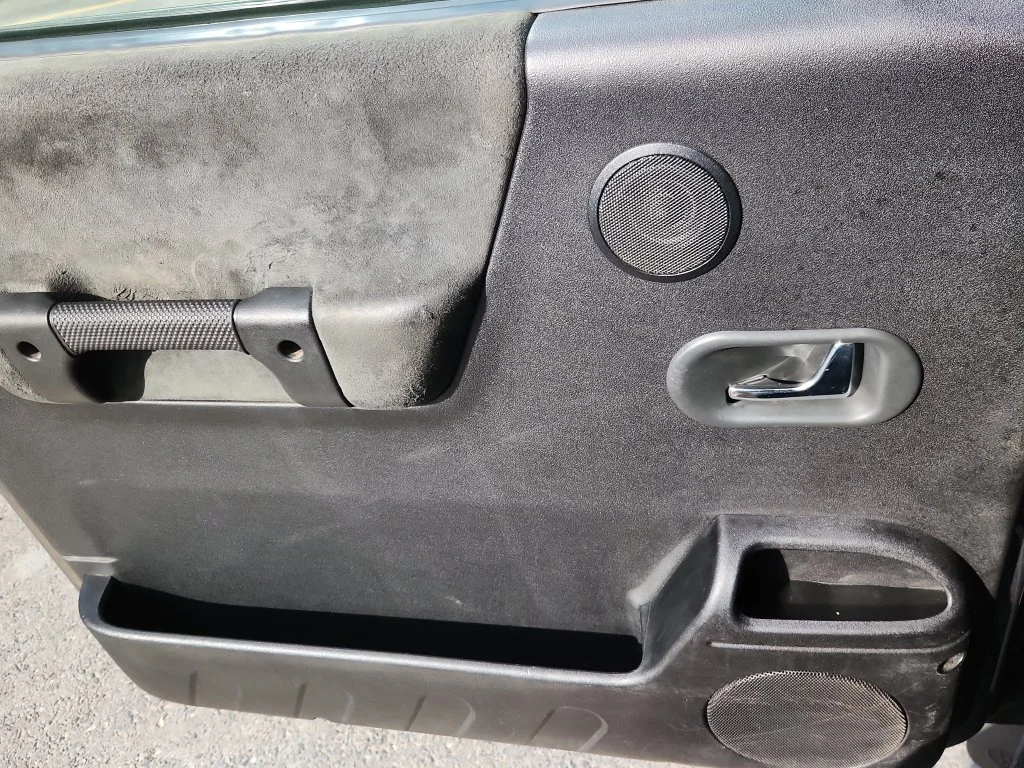 Used 2003 Gray Land Rover SE image 8