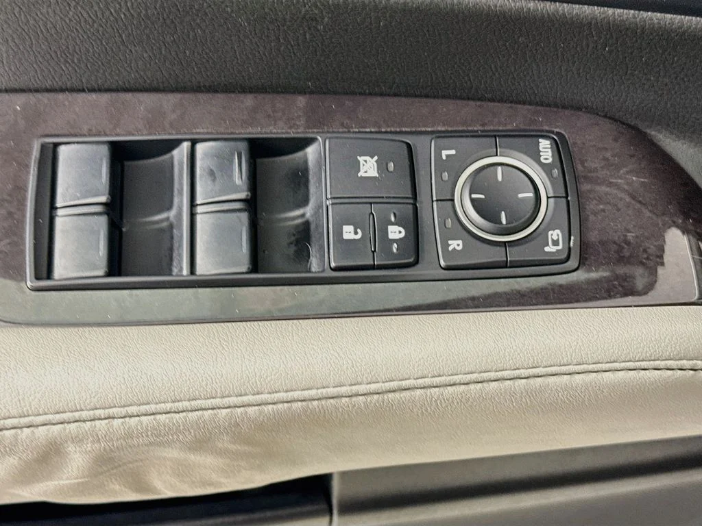 Used 2014 Starfire Pearl Lexus 350 image 18