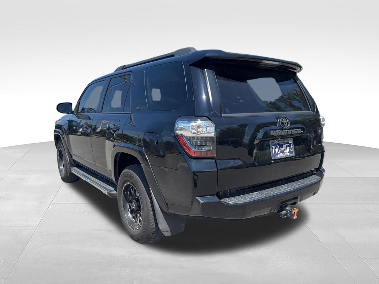 Used 2016 Black Toyota SR5 image 5