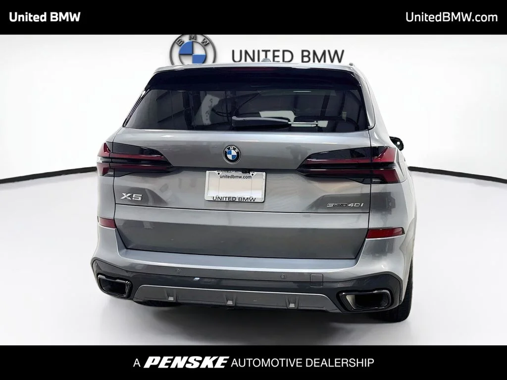 Used 2024 Gray Metallic BMW sDrive40i image 6