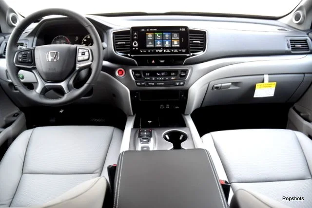 New 2026 Platinum White Honda RTL image 14