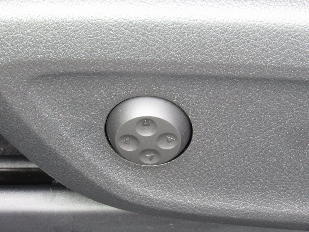 2025 Mercedes-Benz GLE GLE450 - Photo 12