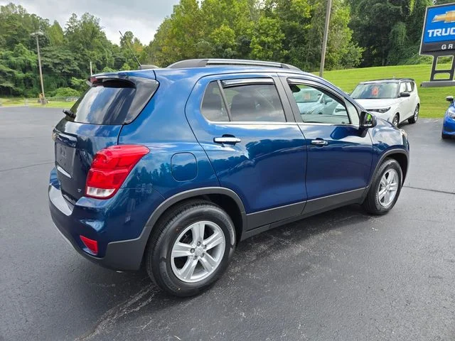 Used 2020 Blue Chevrolet LT image 8