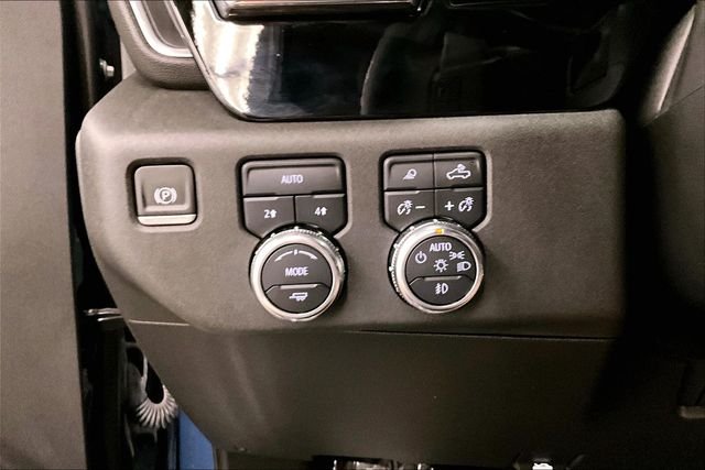 Used 2024 Downpour Metallic GMC Elevation image 39