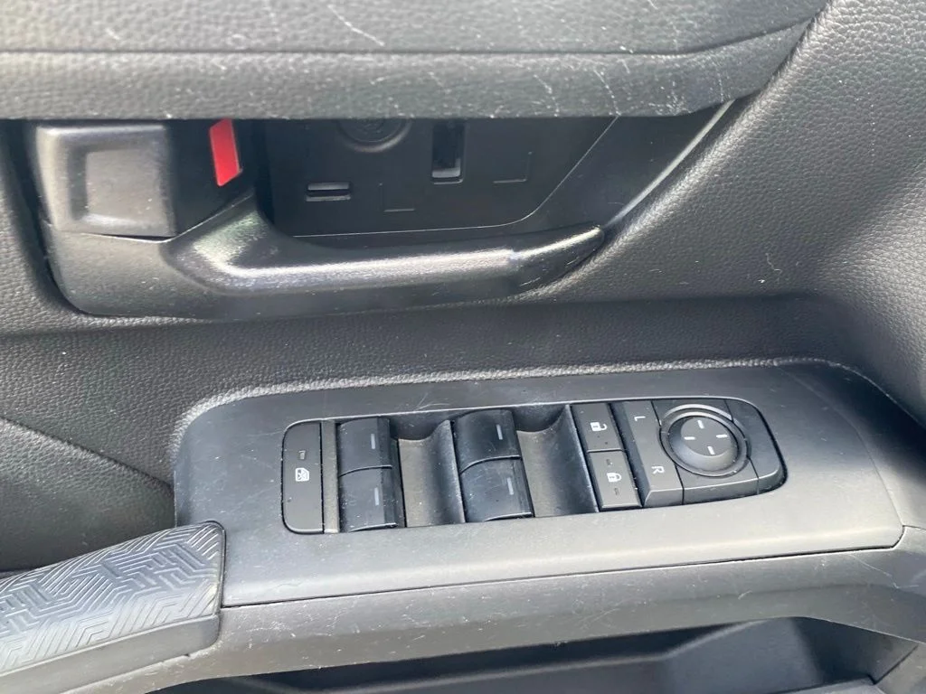 2024 Toyota Tacoma SR5 - Photo 23