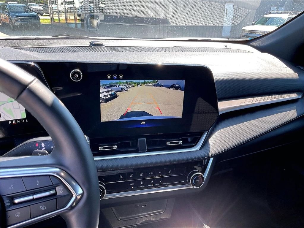 Used 2025 White Chevrolet LT image 19