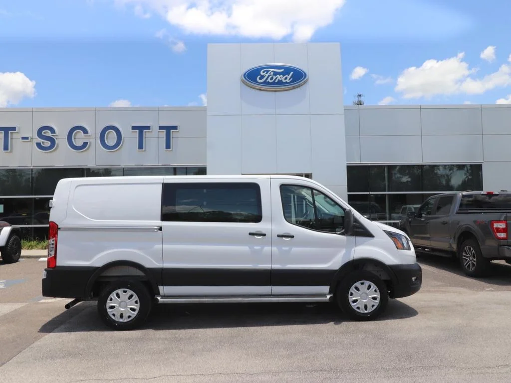 Used 2025 White Ford Base image 17