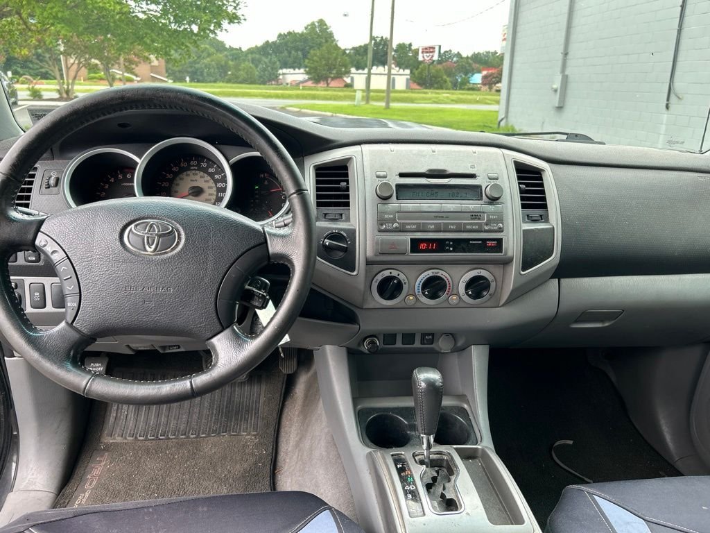 Used 2010 Black Toyota Base image 11