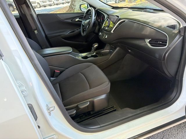 Used 2024 White Chevrolet LT image 13