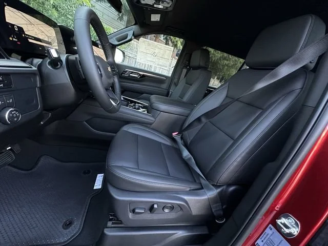 2026 Chevrolet Suburban LT - Photo 19