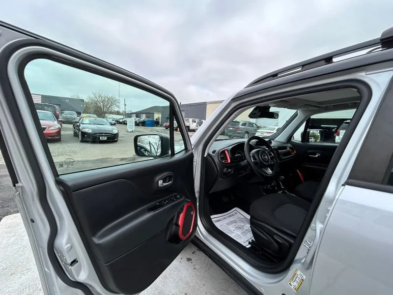 2018 Jeep Renegade Trailhawk - Photo 34