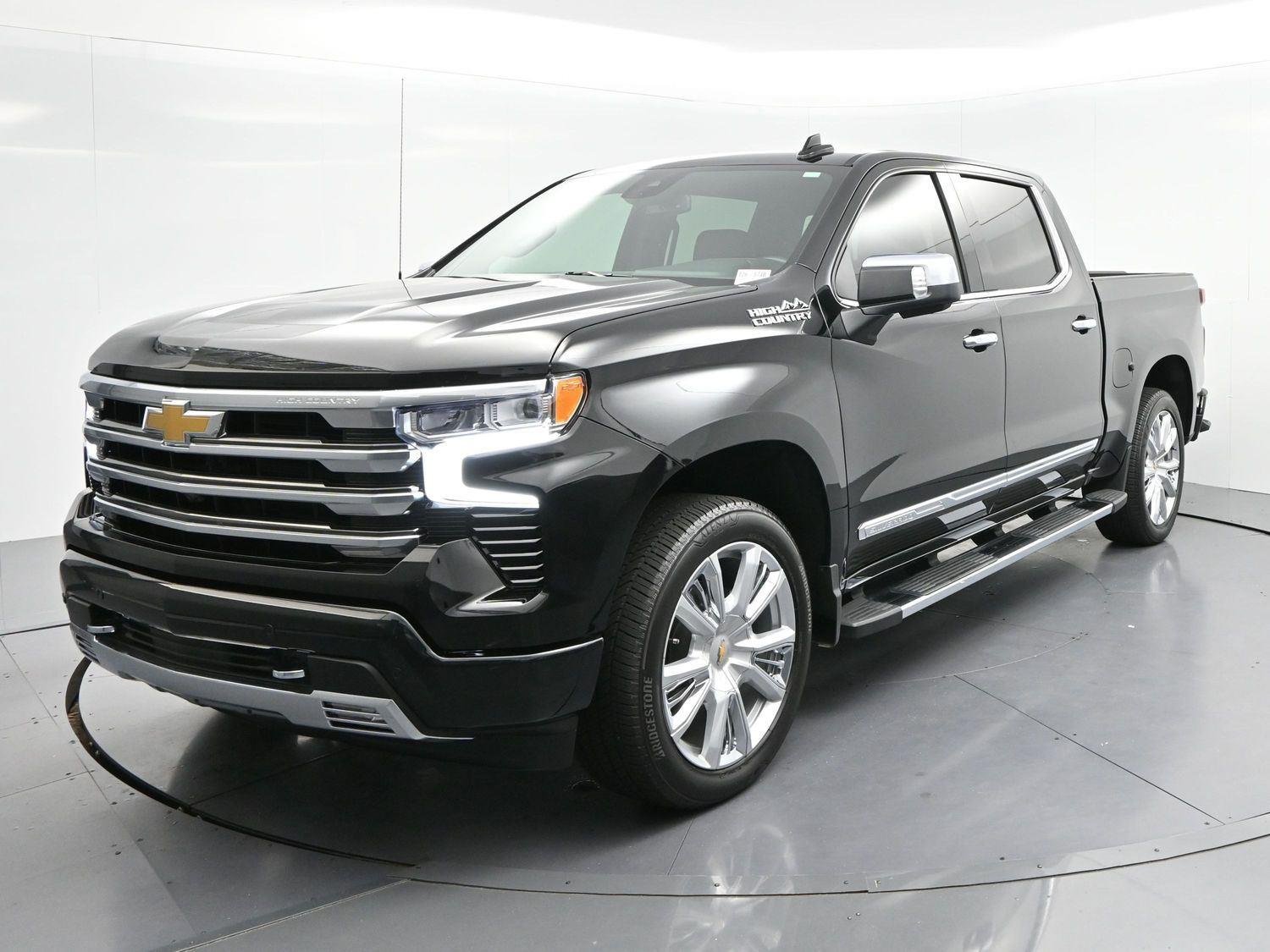 Used 2025 Black Chevrolet High Country image 3