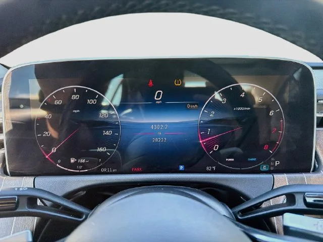 2025 Mercedes-Benz E-Class E350 - Photo 40