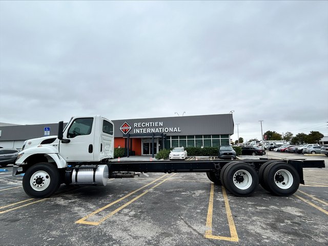 洋書 INTERNATIONAL TRUCKS 洋書 INTERNATIONAL TRUCKS Trucks